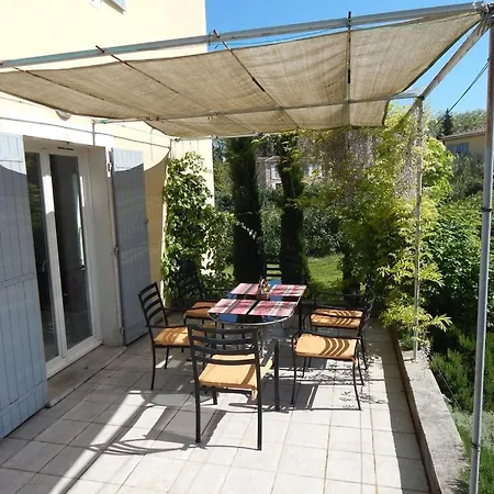 Holiday home Confort, A 5mn De St Remy De Provence *